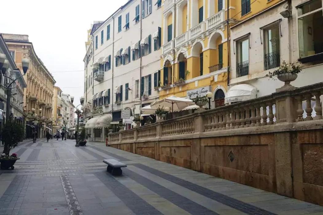 Giardino In Citta; Centralissimo Санремо Экстерьер фото