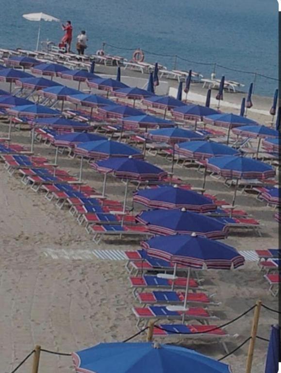 Giardino In Citta; Centralissimo Санремо Экстерьер фото