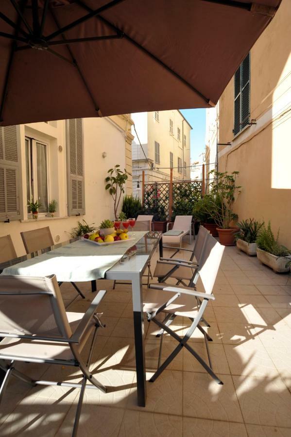 Giardino In Citta; Centralissimo Санремо Экстерьер фото