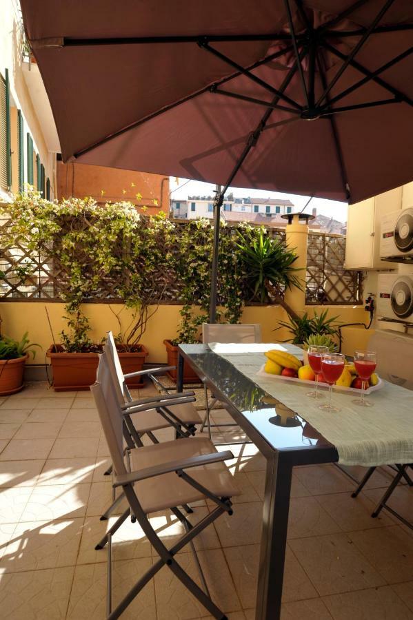 Giardino In Citta; Centralissimo Санремо Экстерьер фото